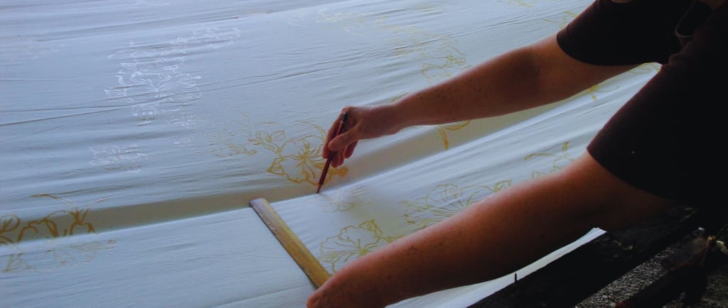 foto da arte pintando a seda em penang malaysia