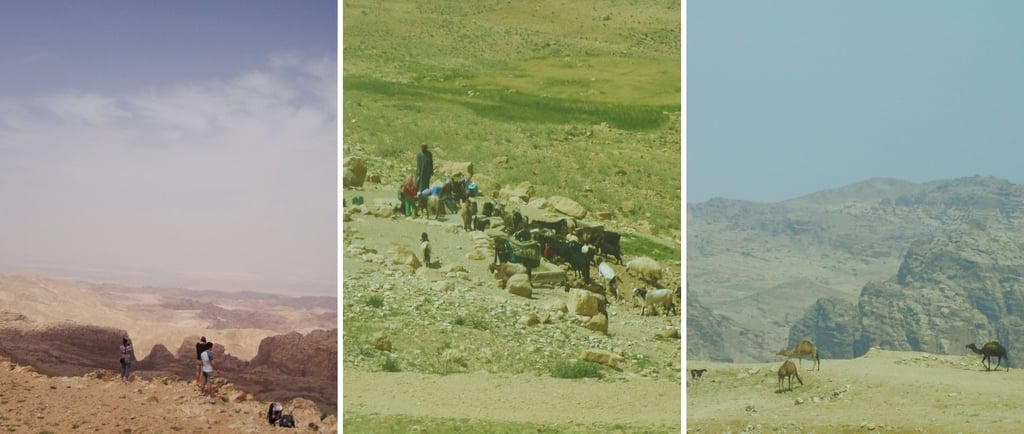 Vilarejo beduíno com tendas e construções simples à beira da estrada a caminho de Petra.