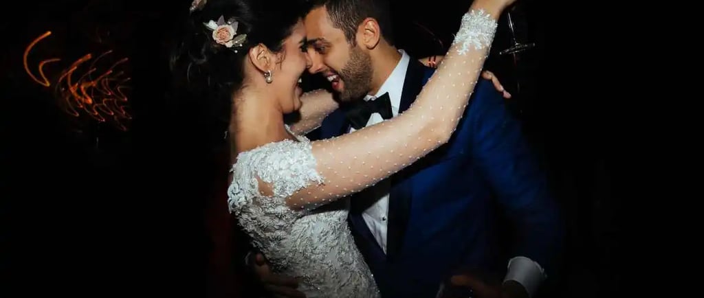 सुहागरात कैसे मनाते हैं- suhagrat kaise banate hain