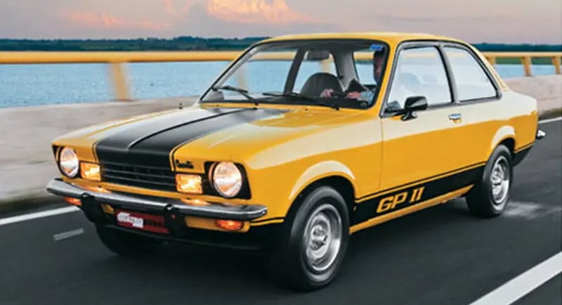 Chevrolet Chevette amarelo