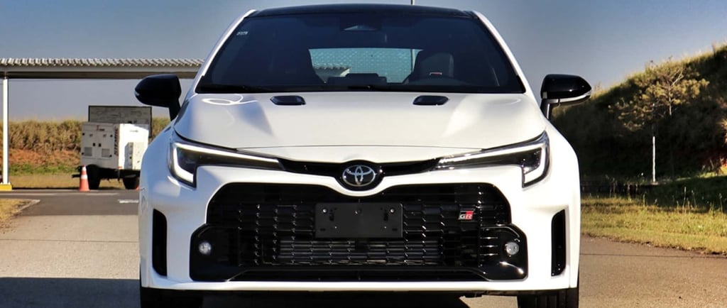 Corolla GR branco