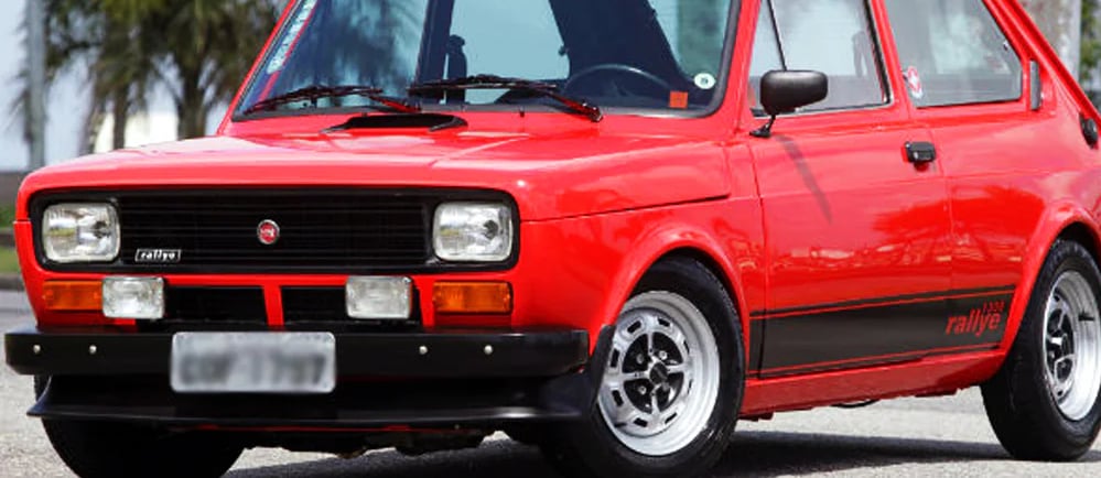 Fiat 147 vermelho