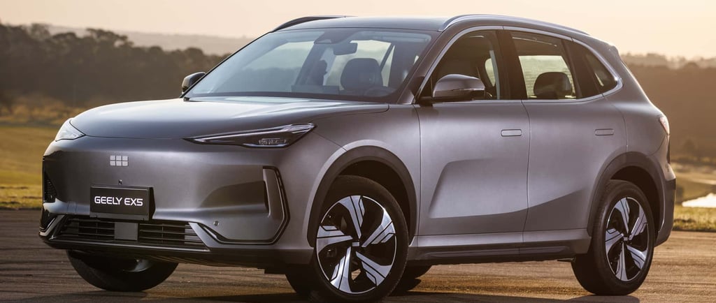 Geely EX 5 cinza