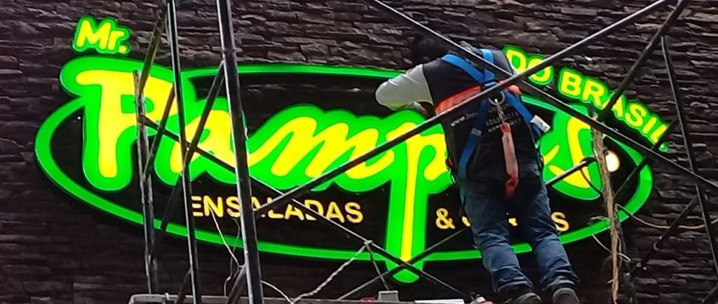 letras de acrílico con luz