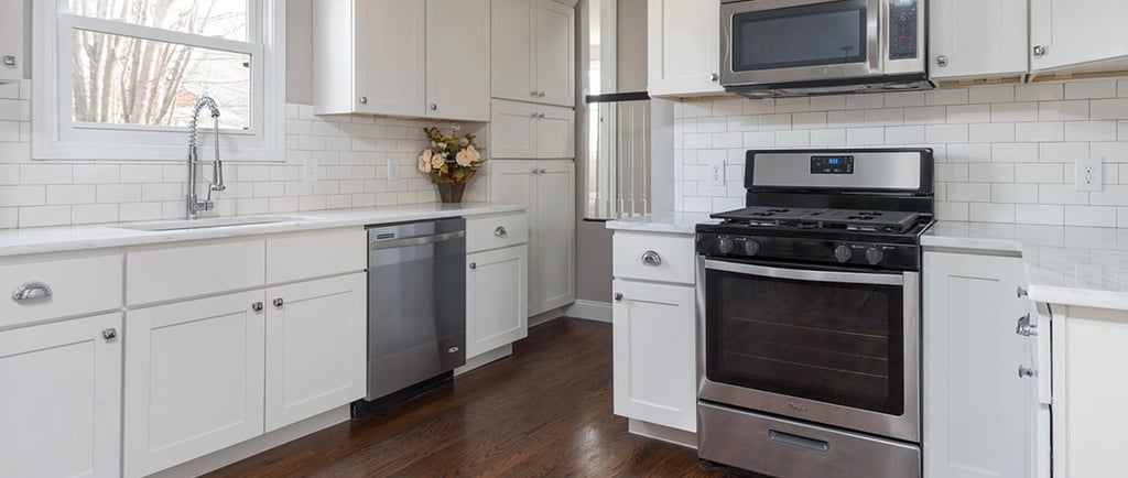 kitchen cabinets with solid wood
