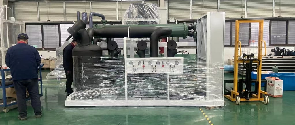 Condensing unit for blast freezer