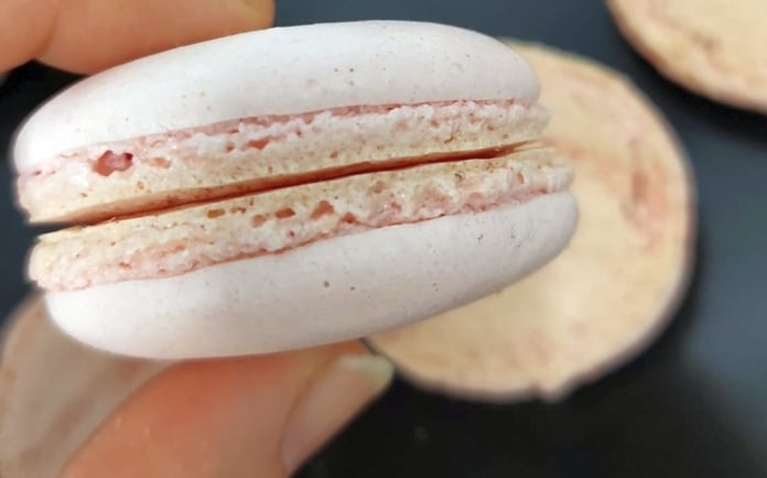 różowe makaroniki