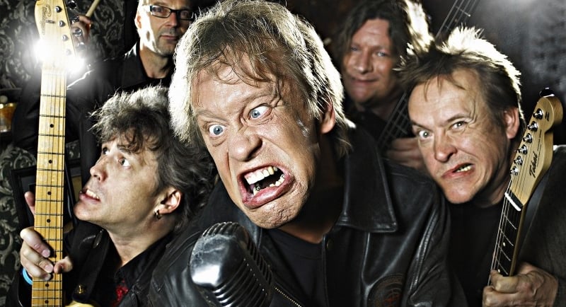 Eppu Normaali lopettaa jäähyväiskiertua 2026