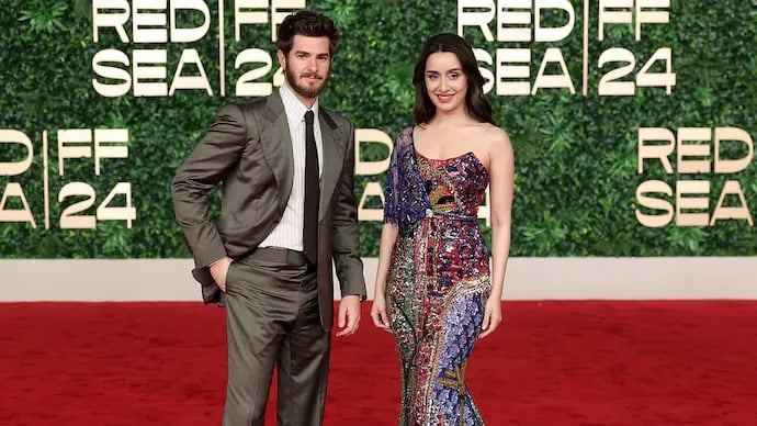 Shraddha Kapoor, Andrew Garfield in new viral pic