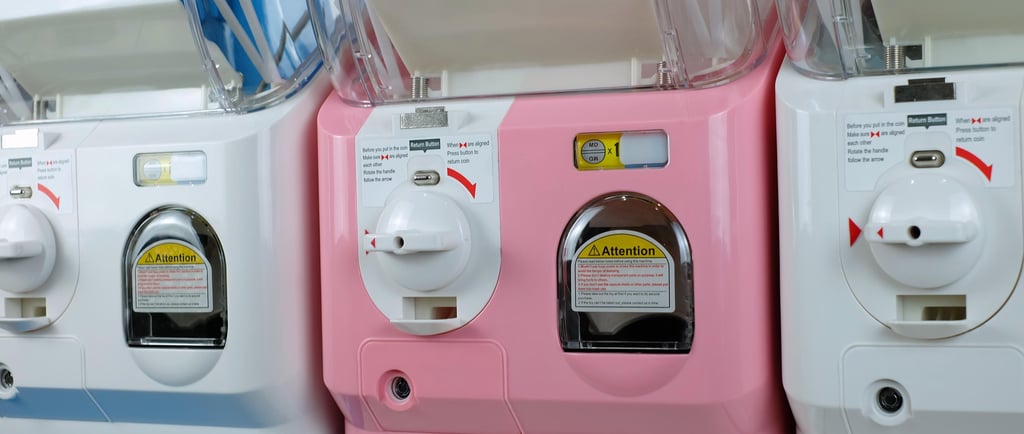 Mesin Gashapon atau dikenal dengan nama Gachapon atau disingkat Gacha