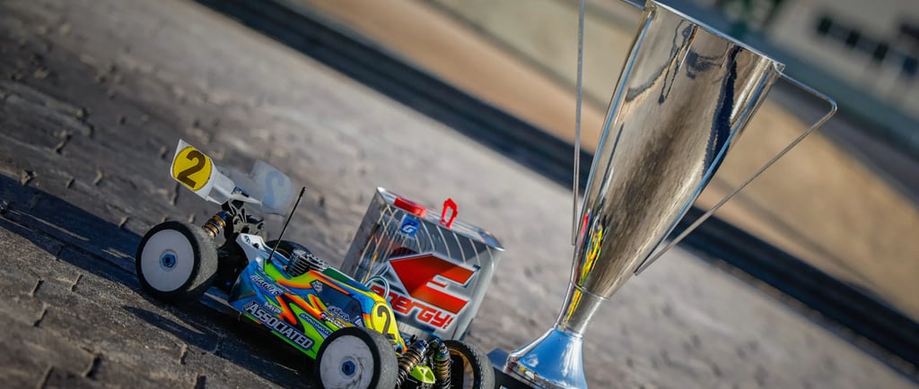 Davide Ongaro Remporte le Championnat du Monde 2024 de Nitro Buggy 1/8