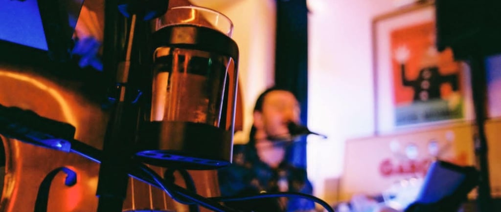 Fête avec Garçon! groupe festif de chansons françaises et internationales du Sud Ouest