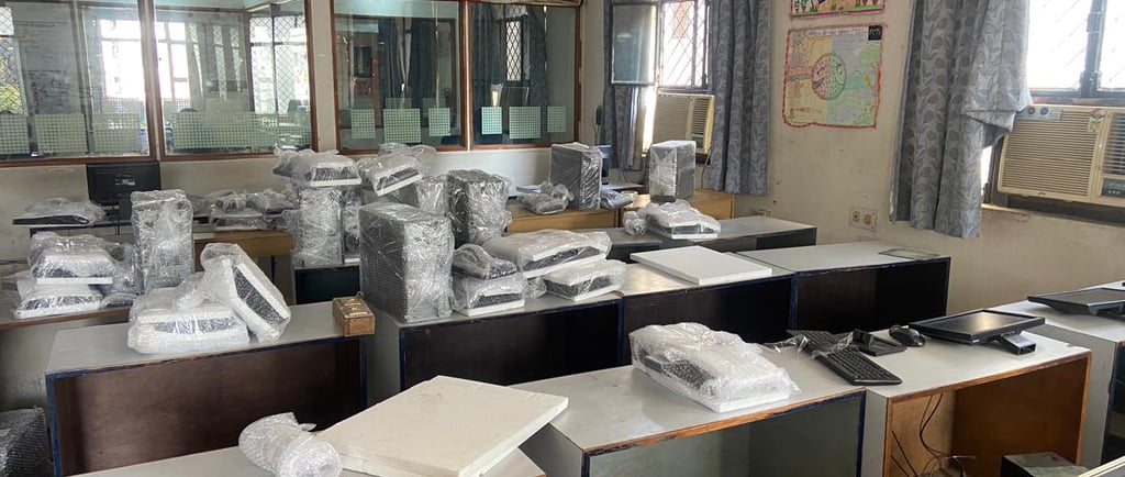 Looking for reliable Packers and Movers in Gomti Nagar Extension Lucknow? Anant Packers offers safe,
