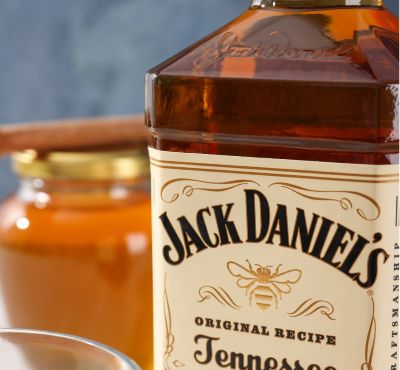 a bottle of jack daniels's tennessee whiskey