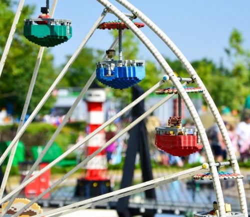a ferris wheel with legos and legos