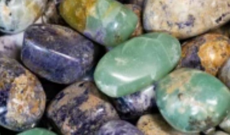 Healing crystals that make great holiday gifts 
