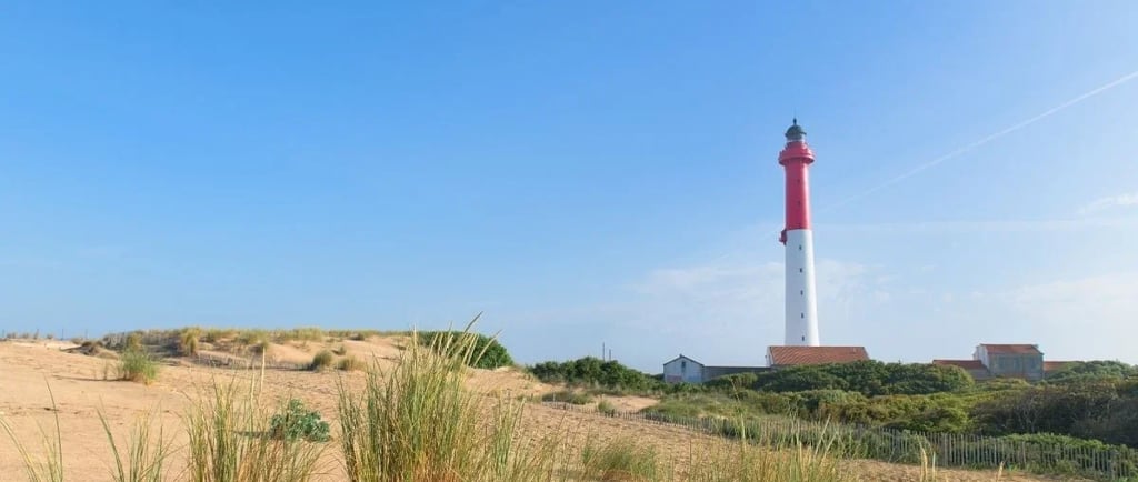 Photo d'un phare symbolisant la confiance et l'estime de soi en sophrologie