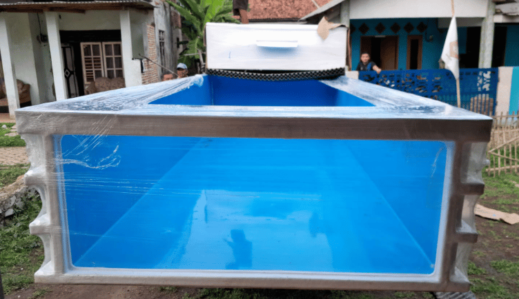 Bak Fiber Kaca - Jual fiberglass Tangerang meliputi tangki & talang air fiberglass, sistem FRP industri, jasa pembuatan fiber