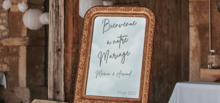 miroir, ancien et pupitre, décoration, mariage, scénographie, bienvenue