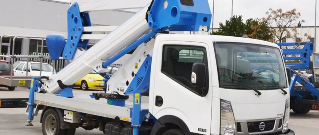 Alquiler camion con cesta elevadora Madrid