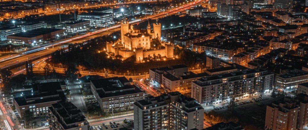 Vista panorâmica do Castelo de Leiria — A capital de distrito que oferece estabilidade e alta rentab