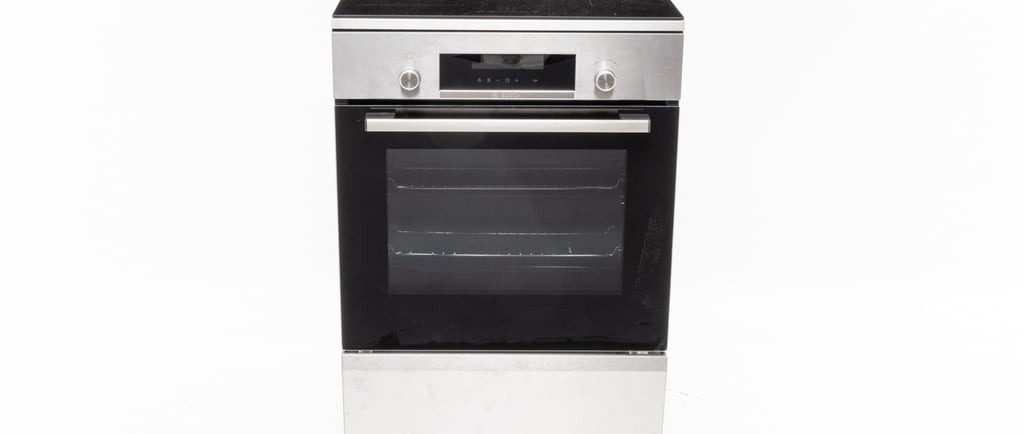 Bosch HLS79R351A Freestanding Electric Stove