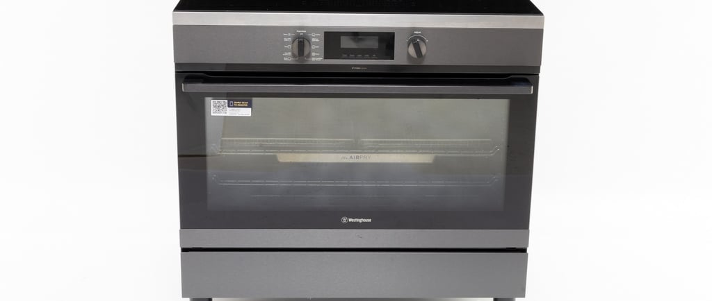 Westinghouse WFEP9757DD Freestanding Electric Stove