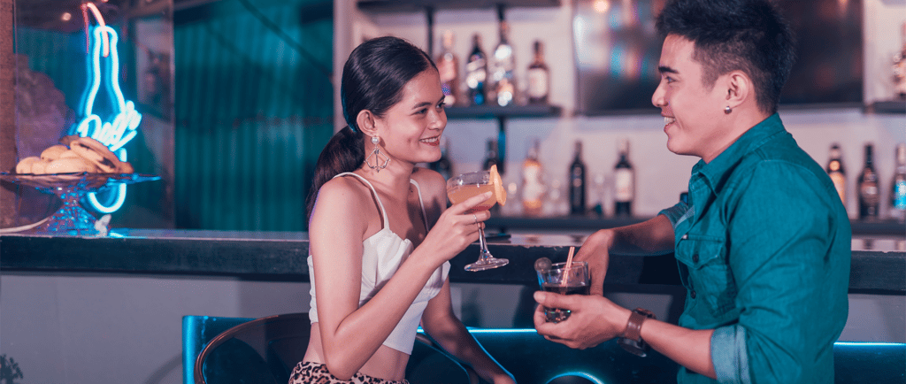 Gen Z Is Ditching Dating Apps for IRL in Droves