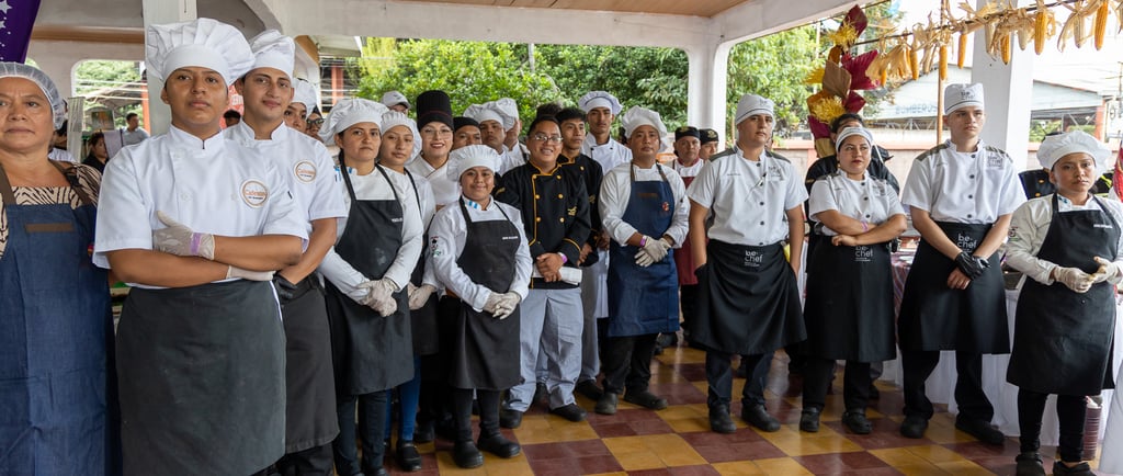 Participantes de las diferentes categorías en el 8vo. festival gastronómico Guatemágica