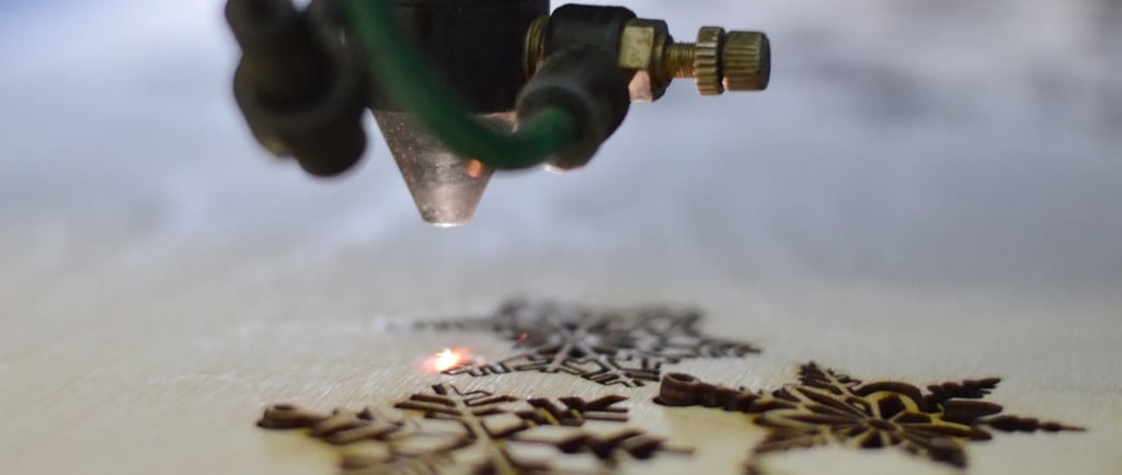 máquina de corte y grabado láser