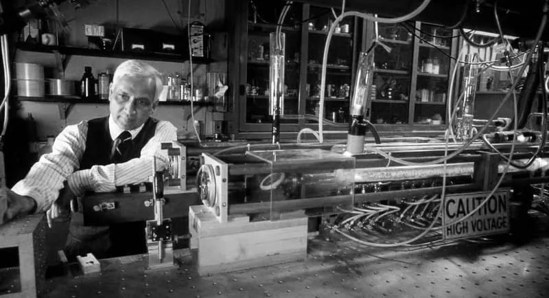 máquina de corte y grabado láser