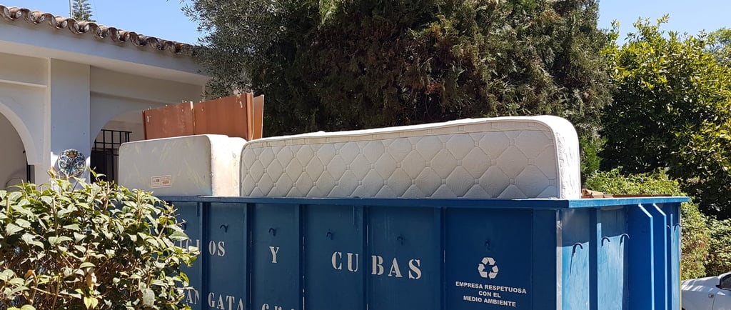 Qué Hacer con Muebles y Escombros Después de una Reforma