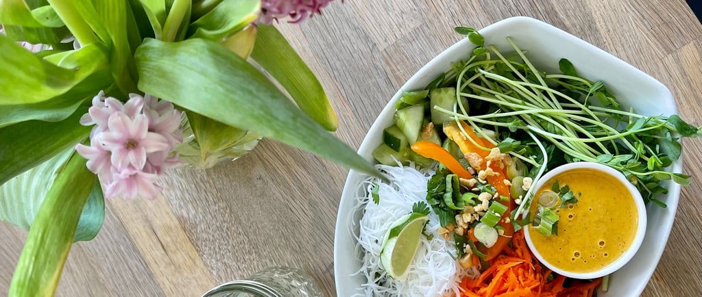 Naked Roll Sald: vermicelli noodles, carrots, avocado, peanuts, pea shoots, pepperss