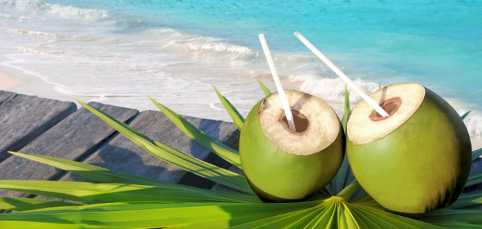 Quais os Benefícios da Água de Coco