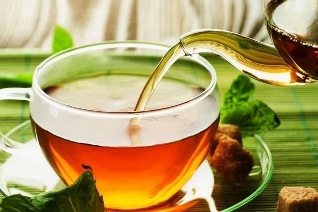 7 Chás Naturais que Ajudam a Emagrecer