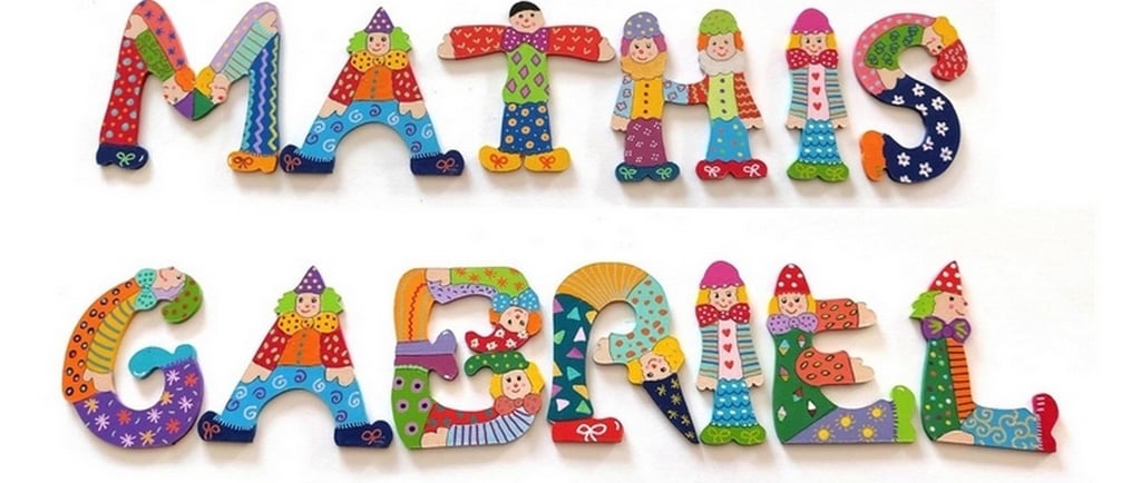 Lettres clowns en bois