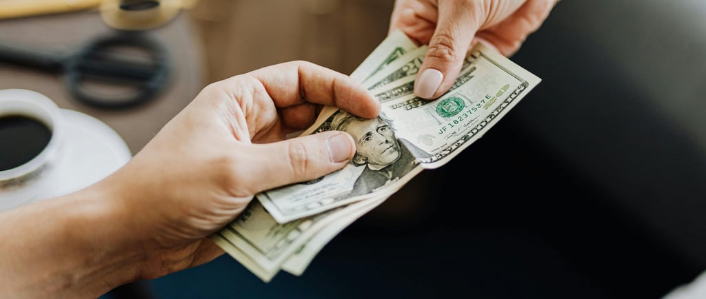 Arbetsgivare ger löneförhöjning till anställd