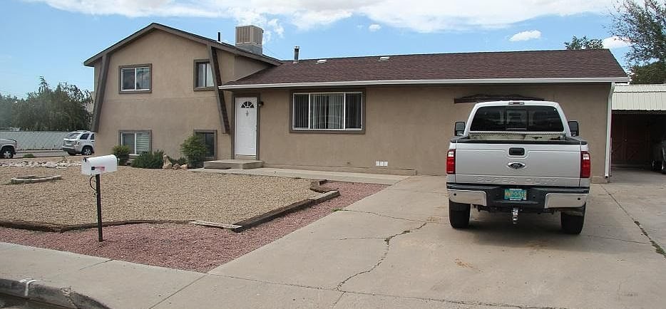 Pickup truck in Farmington NM residential area – representing cars for sale Farmington NM example