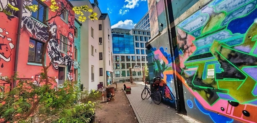 Gängeviertel in Hamburg with colorful street art alley and graffiti walls, urbane Kunst und Szene im Viertel