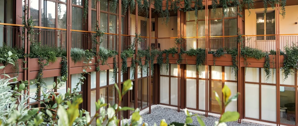 Dettaglio dei giardini pensili sulla facciata di Palazzo CorteVerdi a Cremona, Stefano Boeri Architetti.