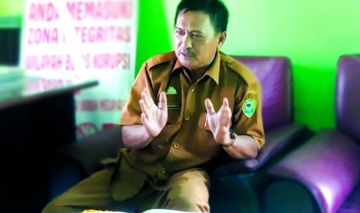 Suhardi, Kepala Desa Tompo