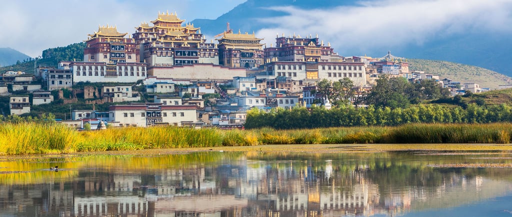 Garden Sumtseling Monastery