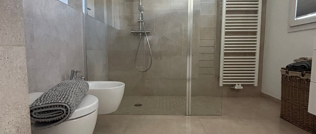 Equipo especializado en limpieza final de obra e industrial en Mallorca, garantizando espacios limpios, seguros.