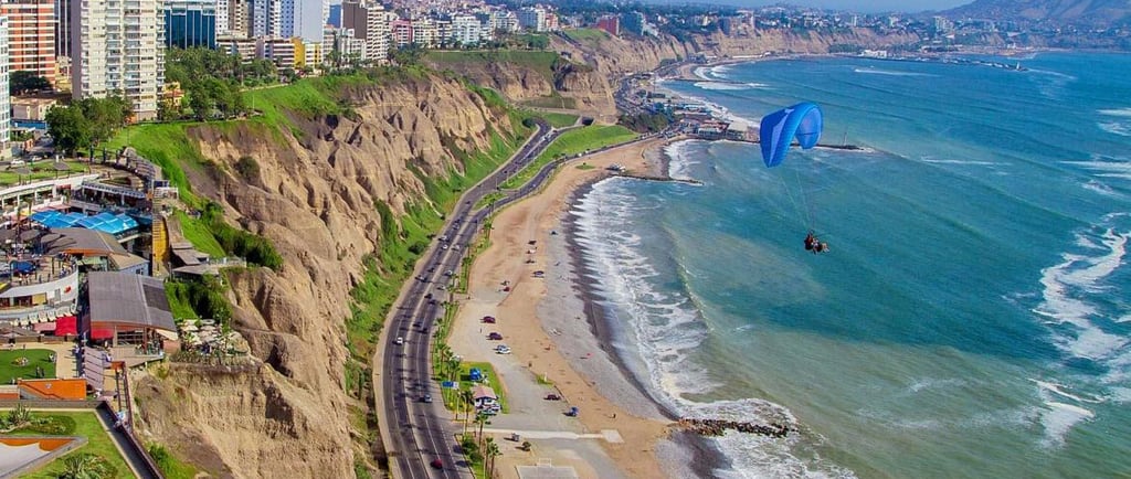 Lima, parapente en miraflores
