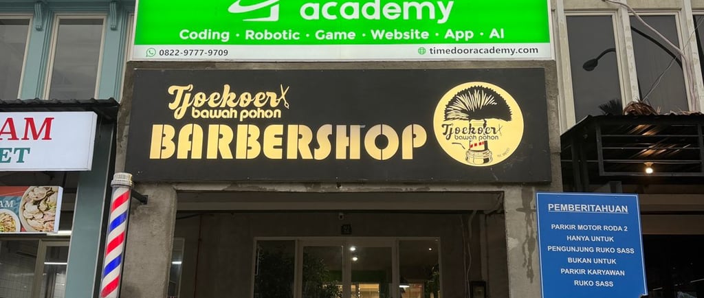 Tjoekoer Bawah Pohon barbershop Cabang Pakuwon City