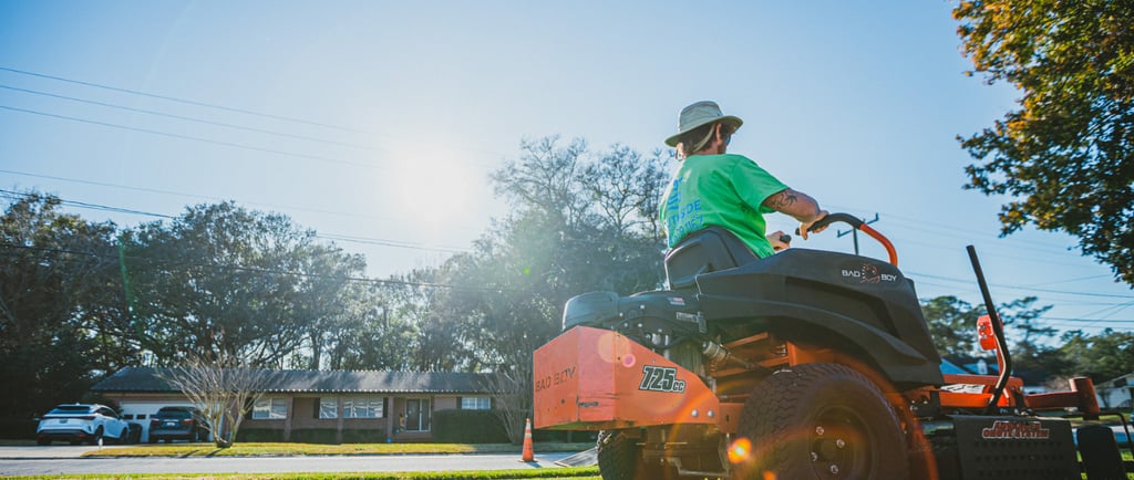 Weekly lawn care in Jacksonville, FL