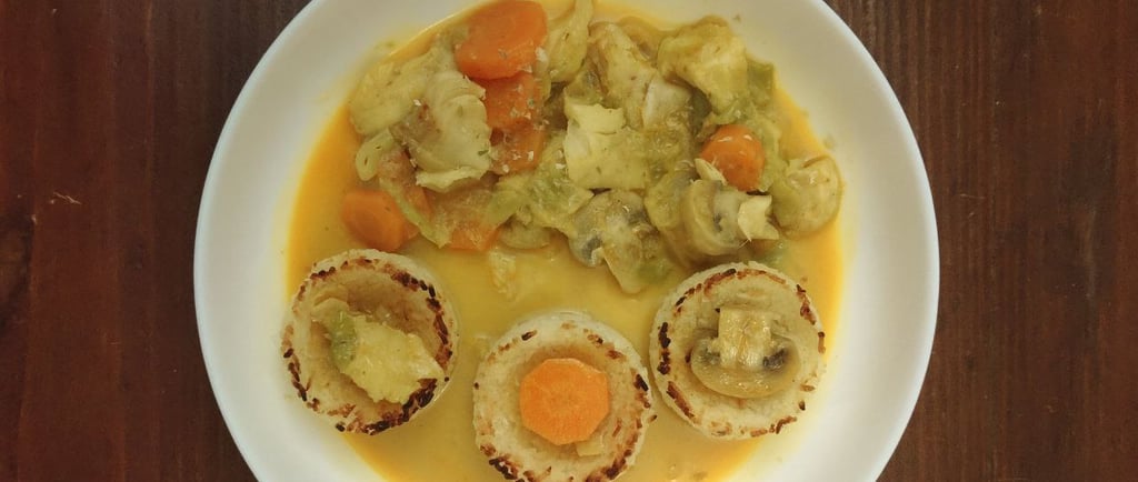 Curry di merluzzo e verdure con cestini di riso basmati