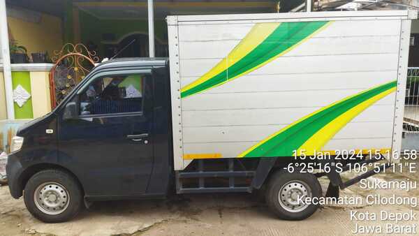 sewa  mobil box depok