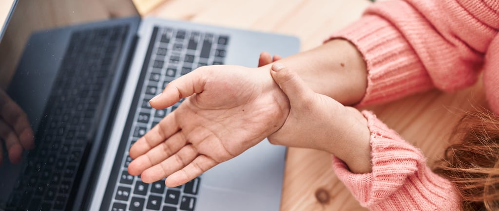 çorum fizyoterapist yalçın oruç theraband egzersiz nöroloji ortopedi fizik tedavi fıtık sırt ağrısı sinir sıkışması