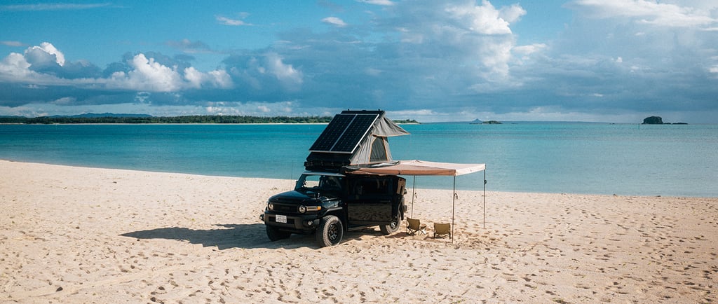 Camping with Toyota FJ Cruiser on a beach in Okinawa